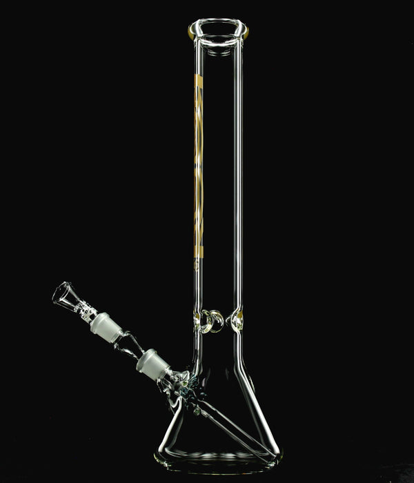 ROOR® Classic 18" Beaker with woodgrain accent, high-quality German Schott glass, ice pinches, and low-profile downstem.