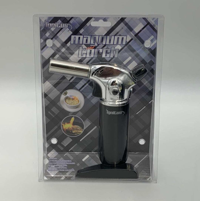 Ignatus Magnum Torch in packaging, featuring adjustable flame control and lock button.