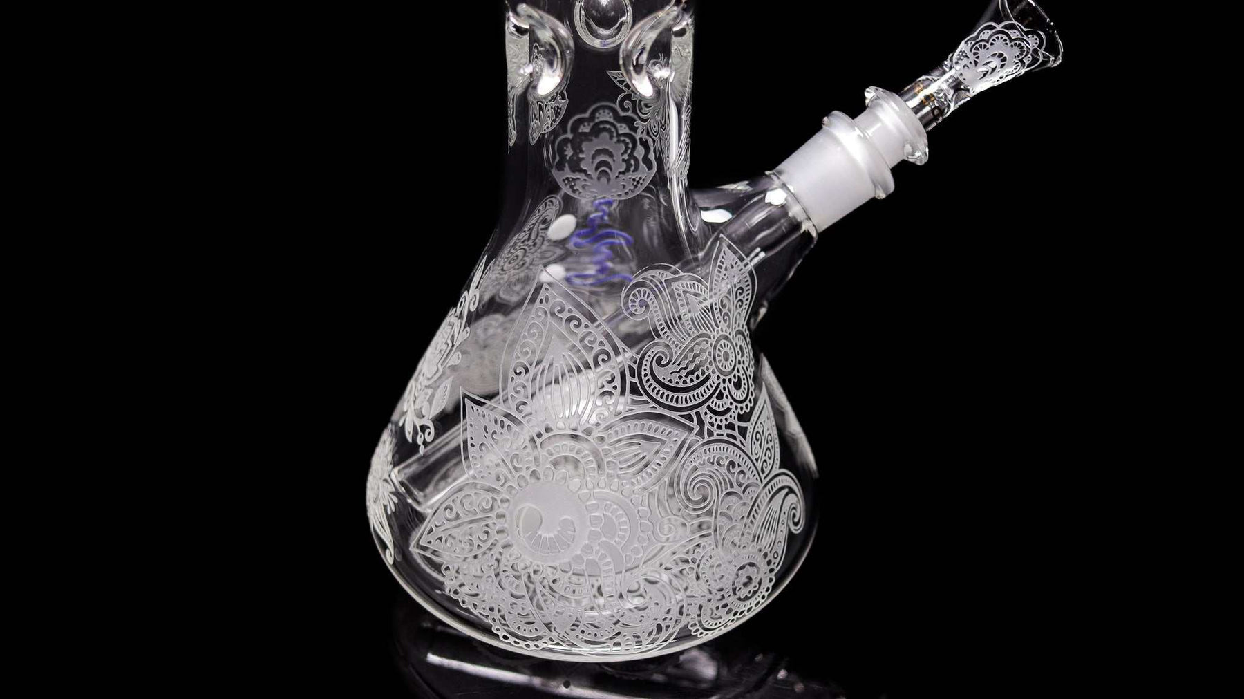 ROOR® Sandblasted 18" Beaker with intricate henna design and 50x5mm glass thickness.