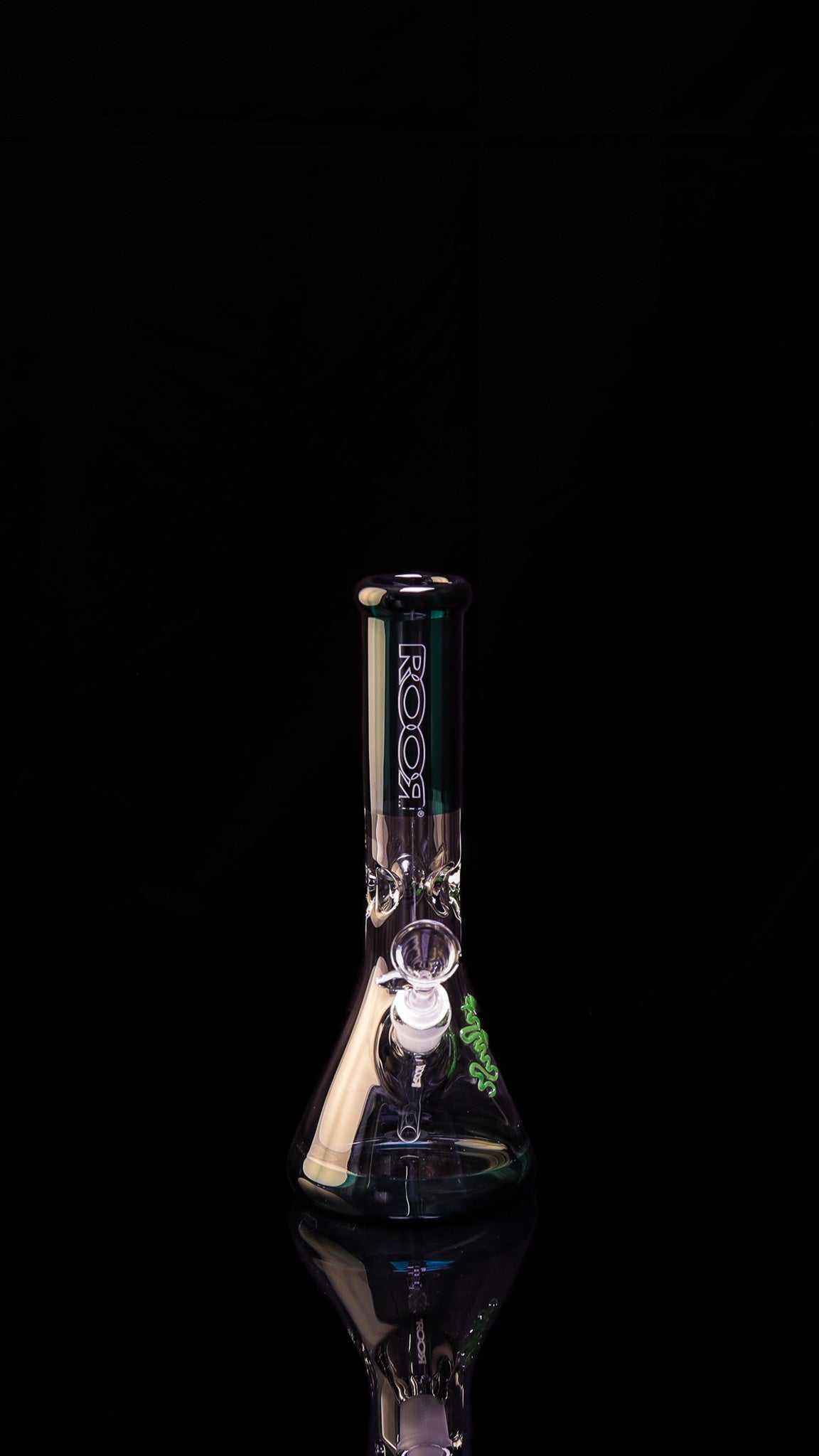 ROOR® Mini 10" Beaker 38x4mm Jade glass with jade accents, featuring ice pinches and handcrafted design.