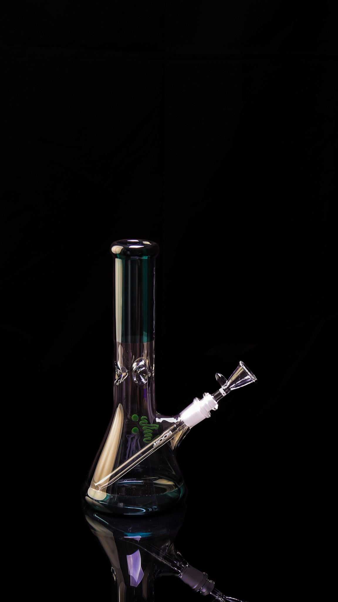 ROOR® Mini 10" Beaker 38x4mm Jade glass pipe with ice pinches and downstem.