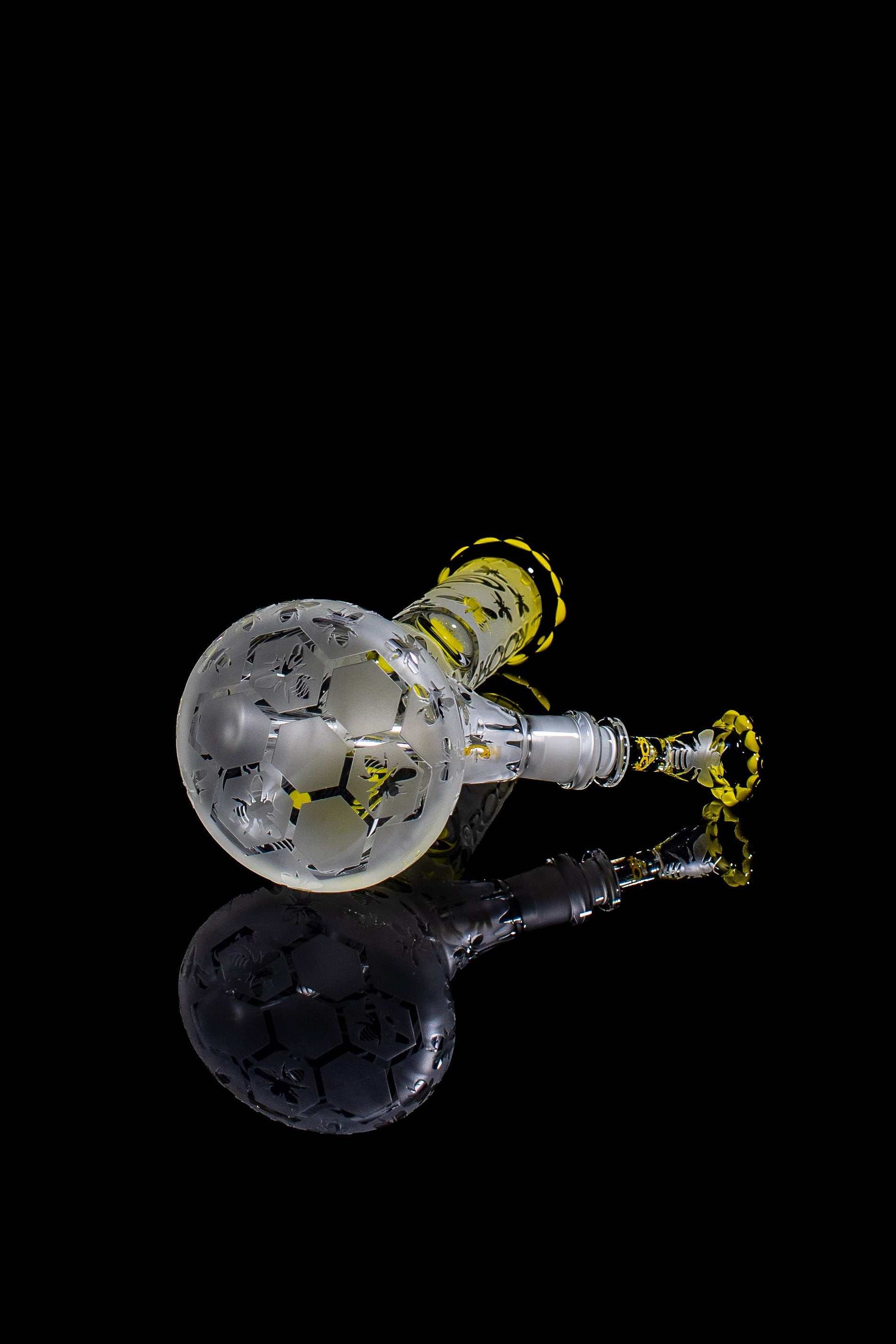ROOR® Honey Bucket 10" Beaker with bee-themed design, multi-layer crown mouthpiece.
