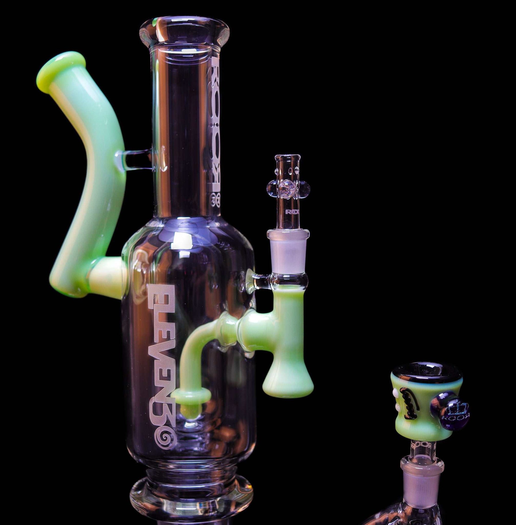 ROOR 1130 Beaker Green Ultimate Collectors Set glass beaker bong with green accents and multiple accessories