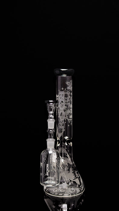 Collectors Set - ROOR® Strains Alien O.G 14” Beaker 45x5 & Matching Alien O.G Ashcatcher 14mm