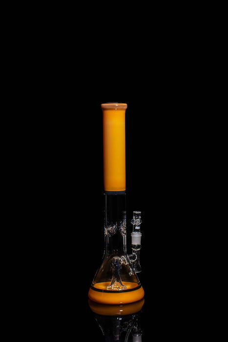 ROOR® Tech Fixed 18" Beaker with Tangie and Black accents, showcasing durable glass craftsmanship.