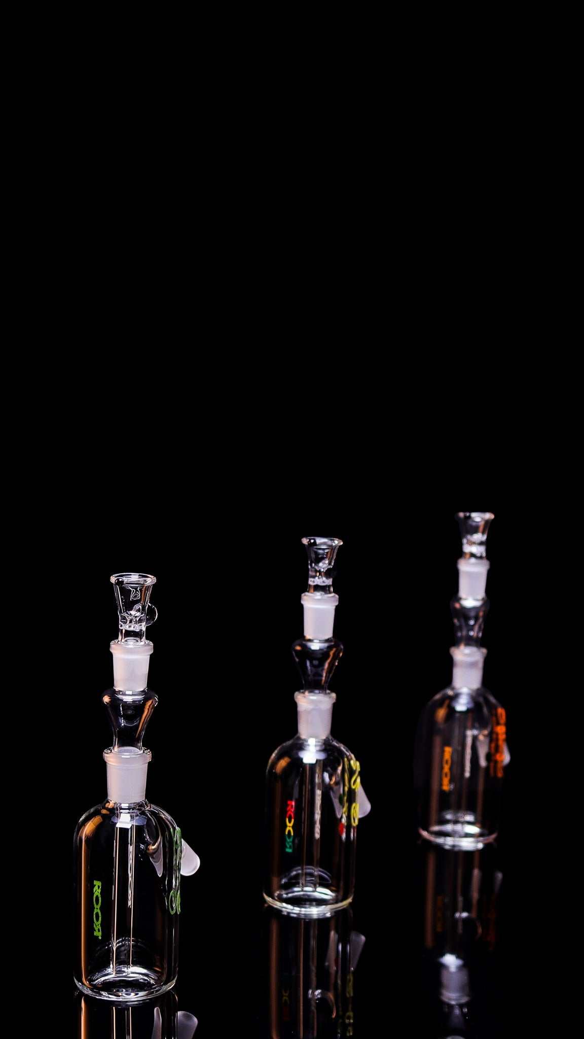 ROOR® Classic Ash-Catcher 18.8mm Glass with Decal Design on Black Background