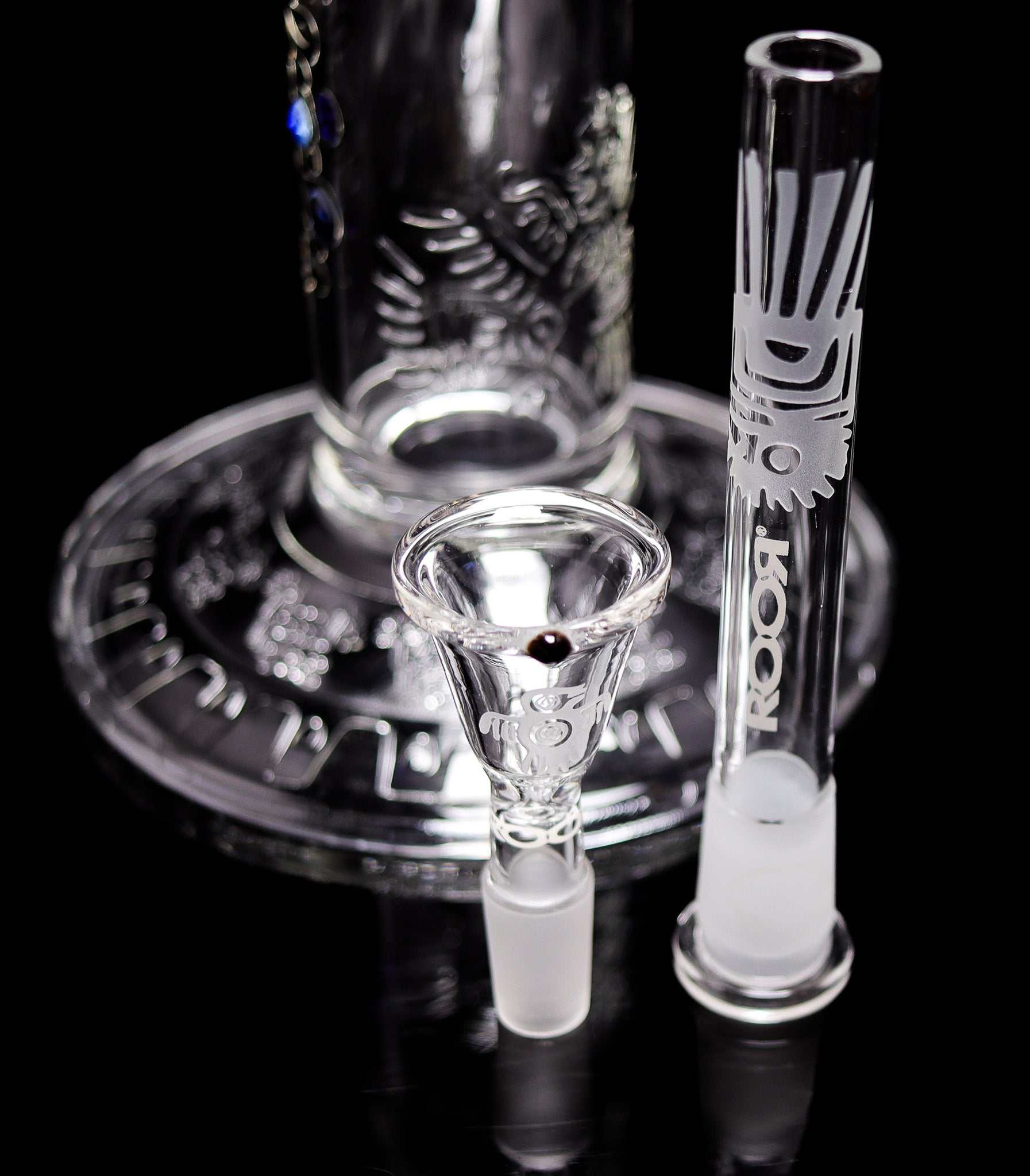 ROOR® 14-inch straight glass water pipe with Aztec design