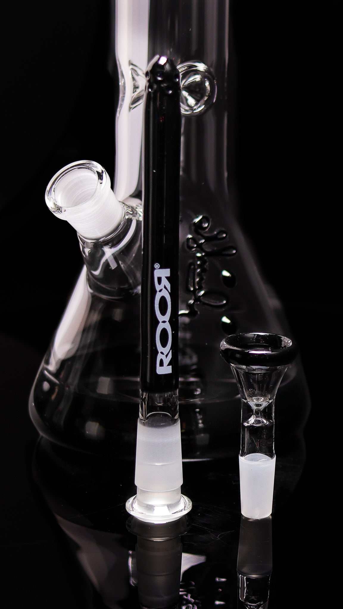 ROOR® Classic 18" Color Beaker 50x5mm Black with downstem and bowl.