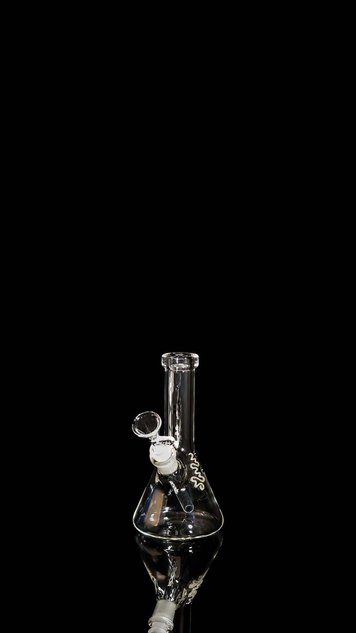 ROOR® Micro 6" Beaker 26x4mm clear glass product with unique artist signature, designed for smooth diffusion.
