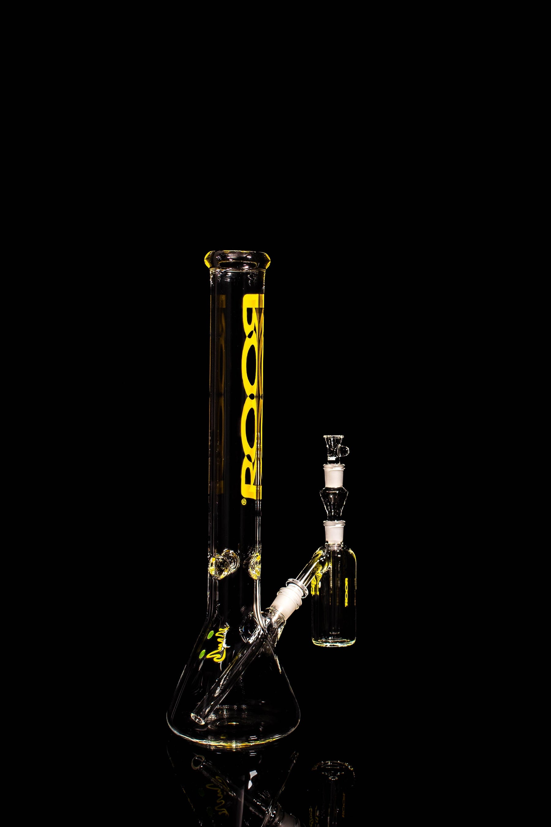 Exclusive Collectors Bundle Set - ROOR 18” Beaker Base with Yellow Label and Matching Ashcatcher.