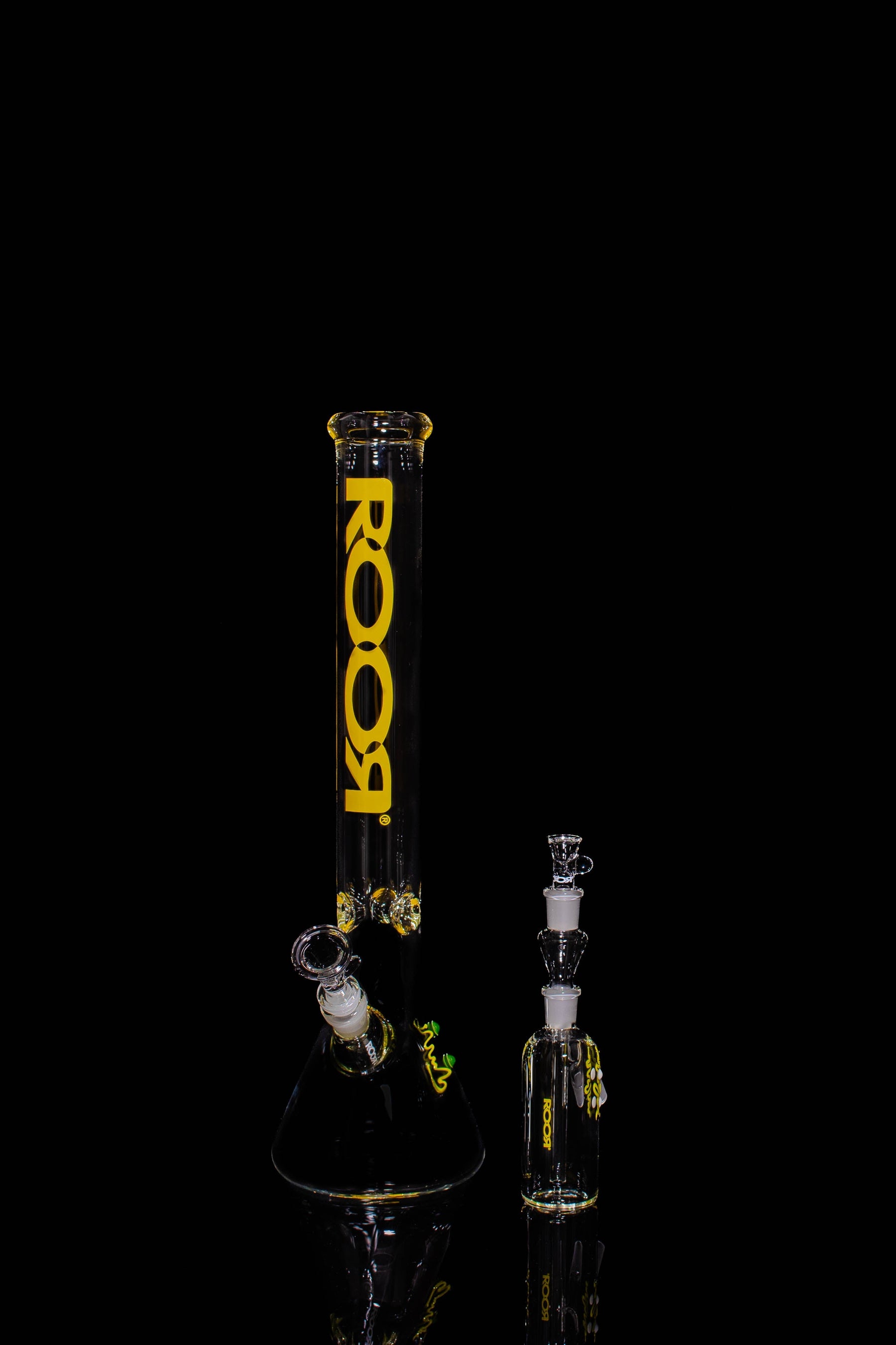 Exclusive ROOR Collectors Bundle Set featuring 18” Beaker Base and Matching Ashcatcher with Yellow Label.