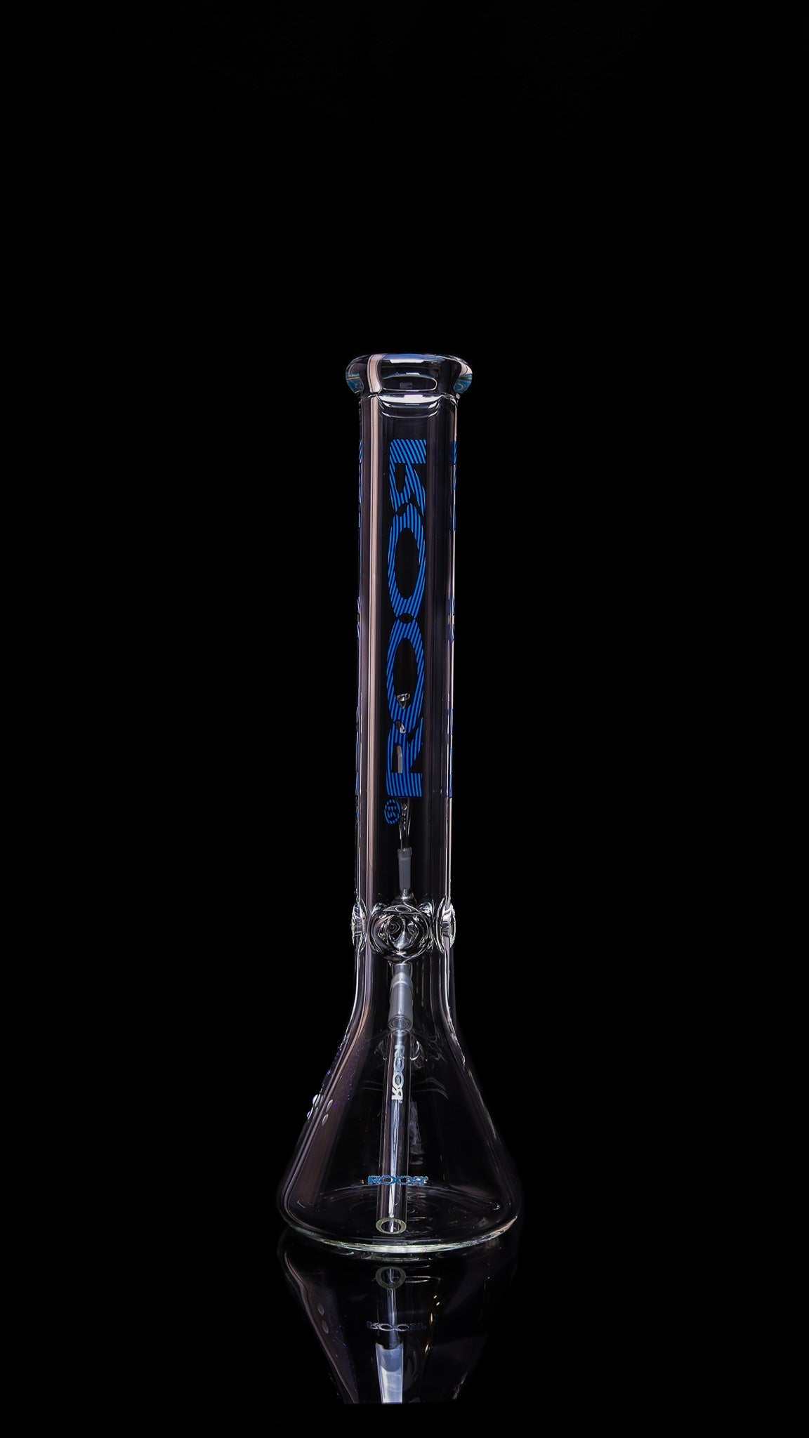 Exclusive ROOR 18-inch beaker base glass bong with Too Blue label and matching ashcatcher for smooth hits
