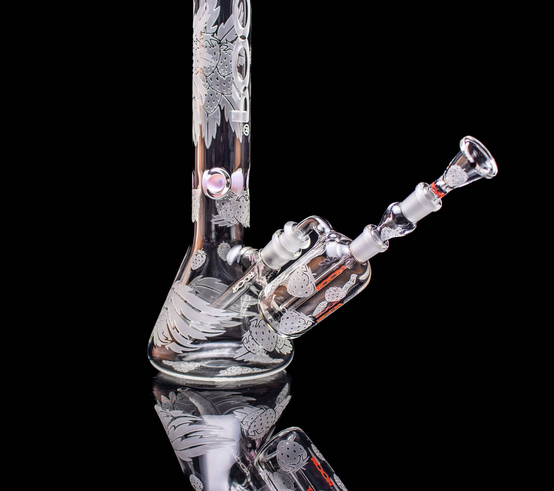 ROOR® Custom Strawberry Dream ash-catcher with 14.5mm joint and 90° angle arm