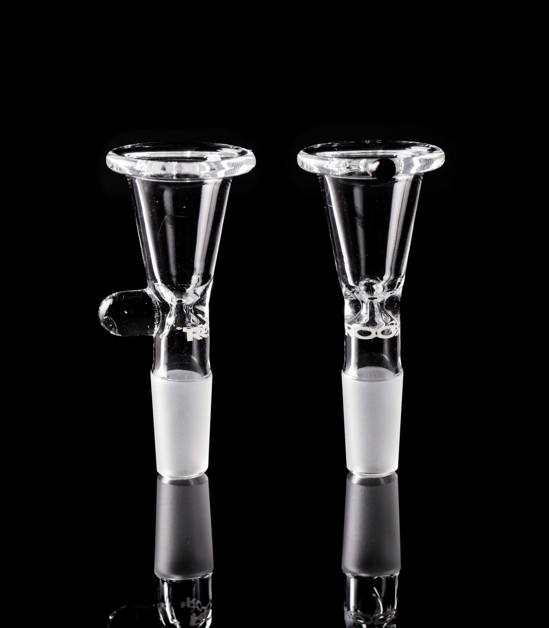 ROOR® 14mm Classic Funnel Bowl with Round Handle Style on black background.