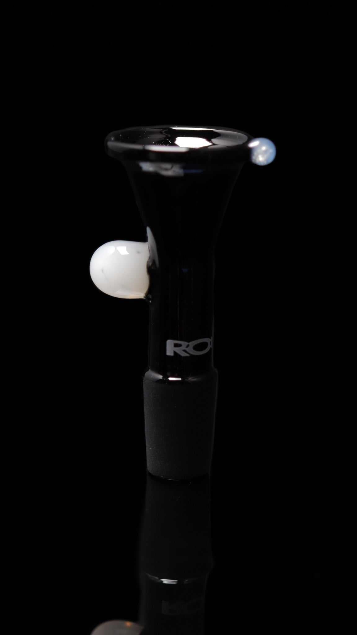 ROOR® 14mm full color black funnel bowl with round handle style.