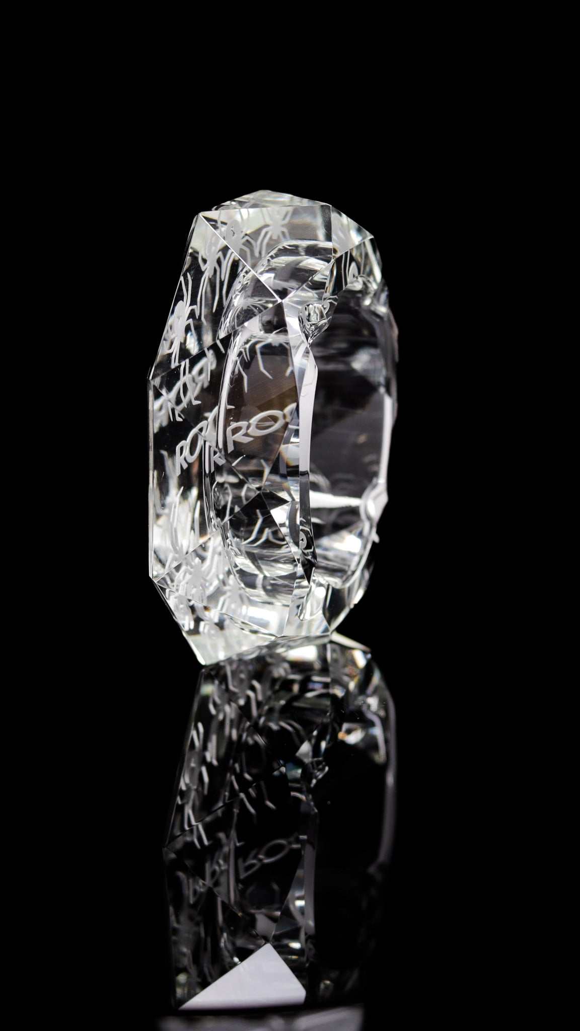 ROOR Glass Crystal Cut Ashtray Strains White Widow clear hand-cut crystal with engraved design
