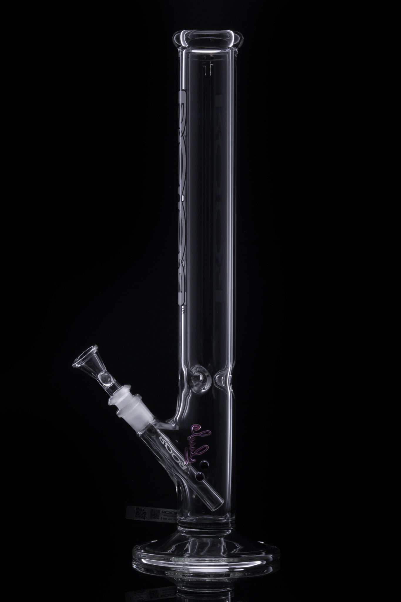 ROOR Classic 18" Straight 50x5mm glass bong with white and black accents on black background