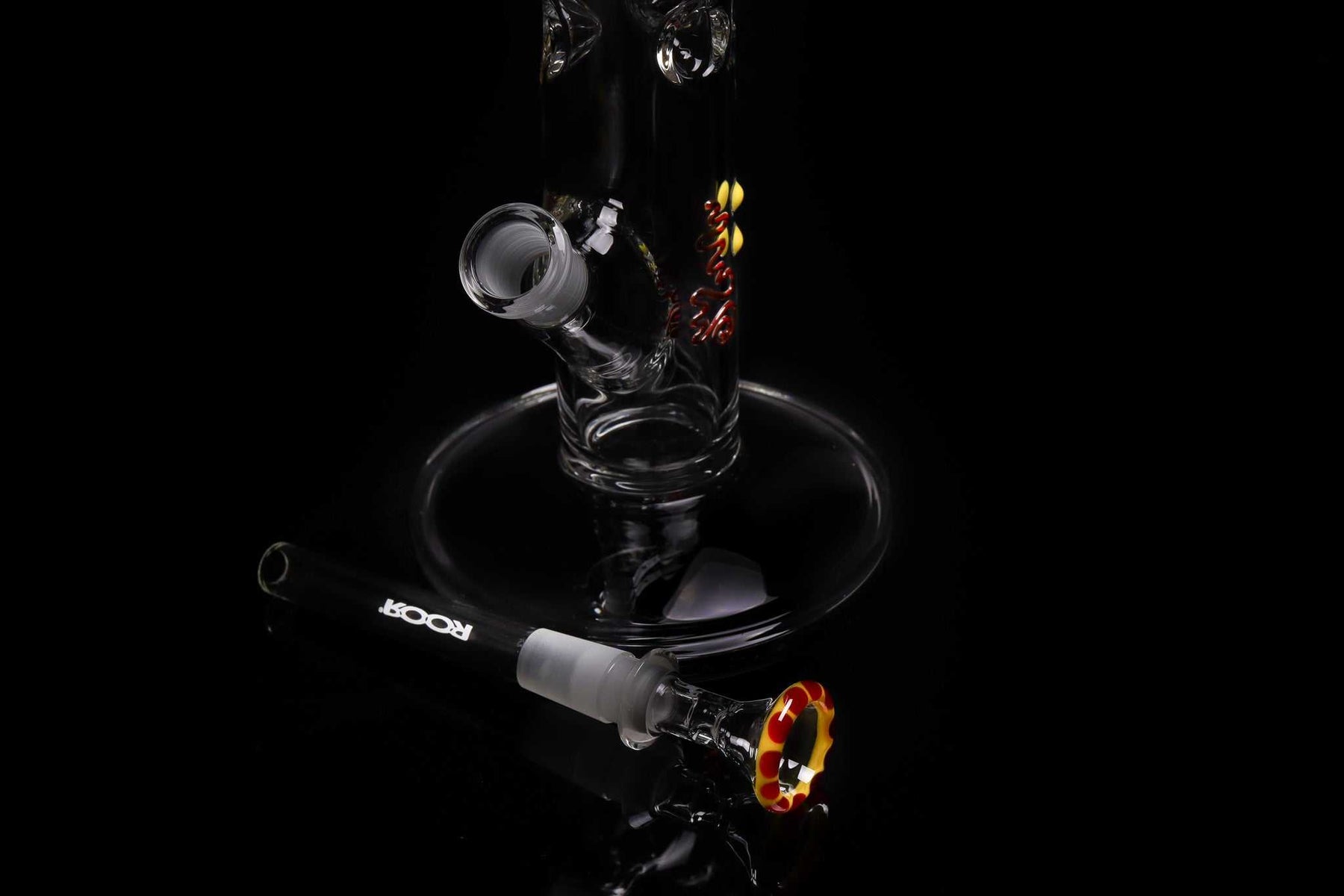 ROOR Classic 18" Straight 50x5mm glass bong with tie dye pearl dots mouthpiece and bowl on black background