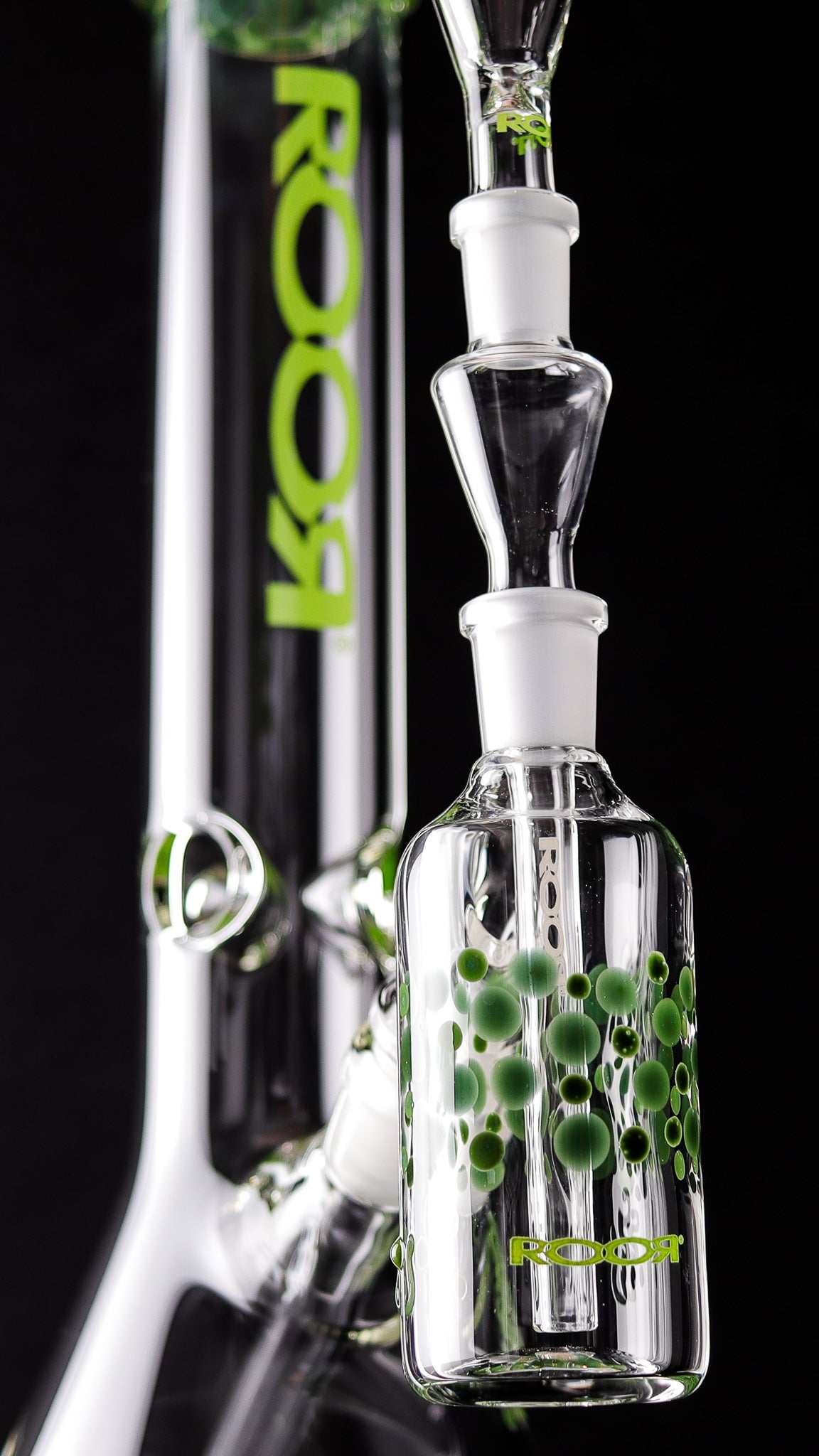 ROOR® Classic 14" Beaker with Green Pearl Dot and Decal, 50x5mm German Schott Glass.