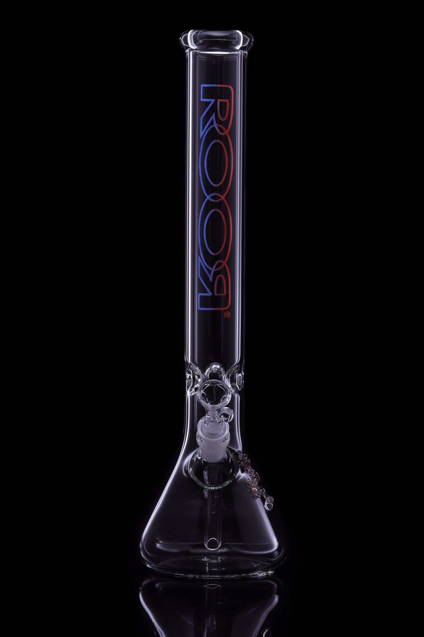 An 18-inch ROOR beaker glass with a thickness of 50mm, featuring a red and blue decal, and includes a downstem and a bowl.