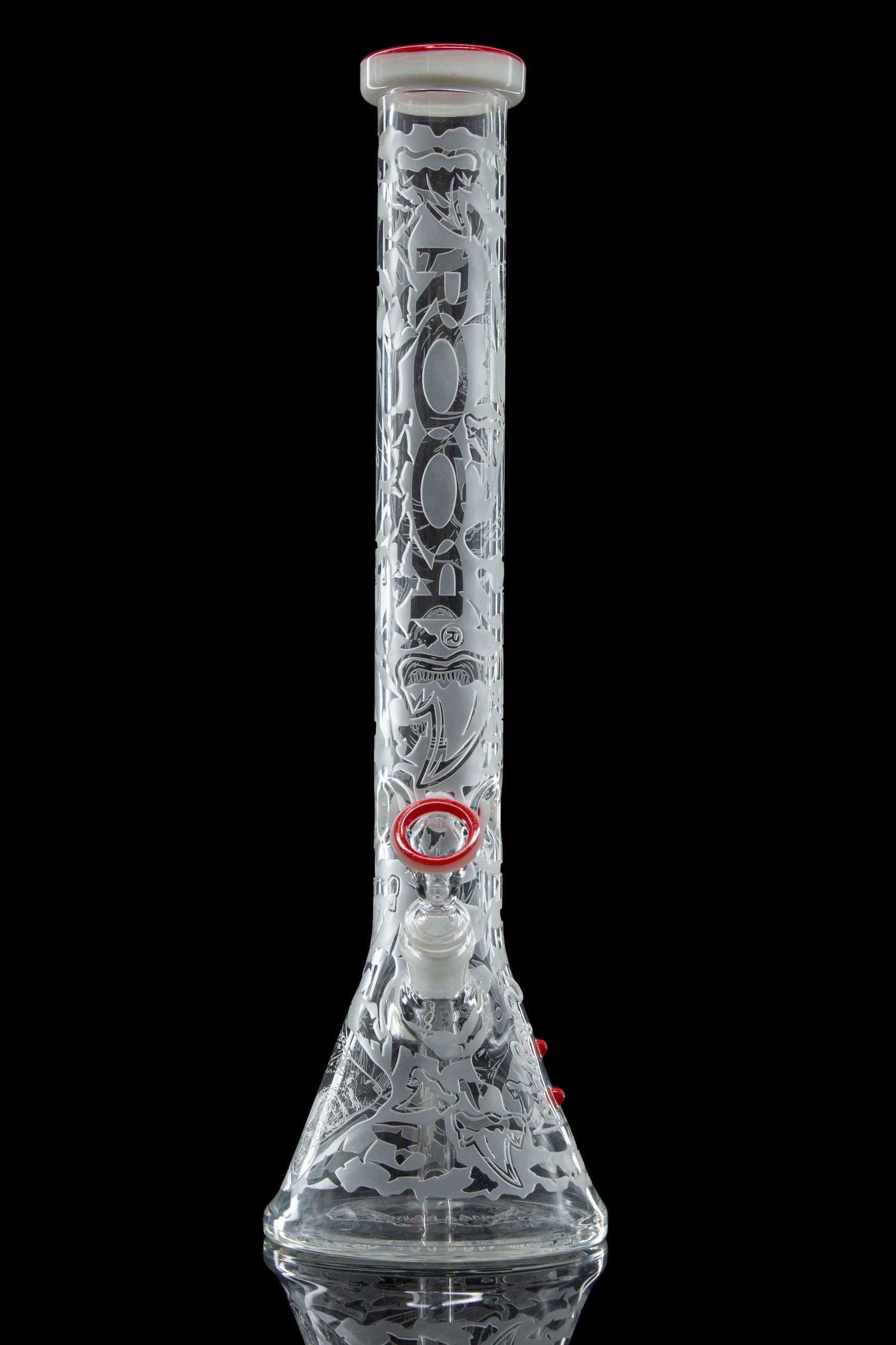 SHARK BITE 18" Beaker 50x5mm with sandblasted design and double color lip.