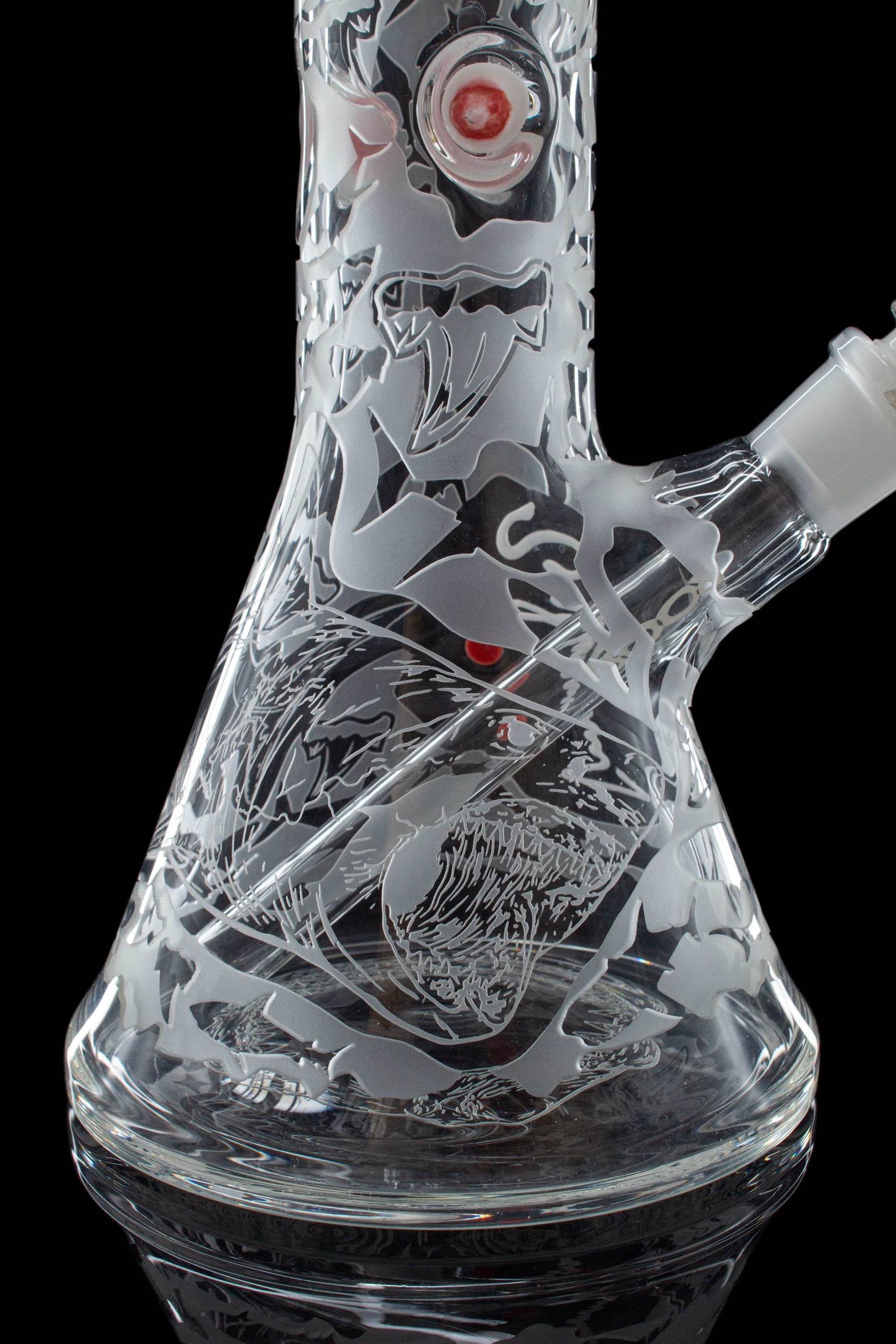 SHARK BITE 18" Beaker 50x5mm with custom sandblasted design and colored mouthpiece.