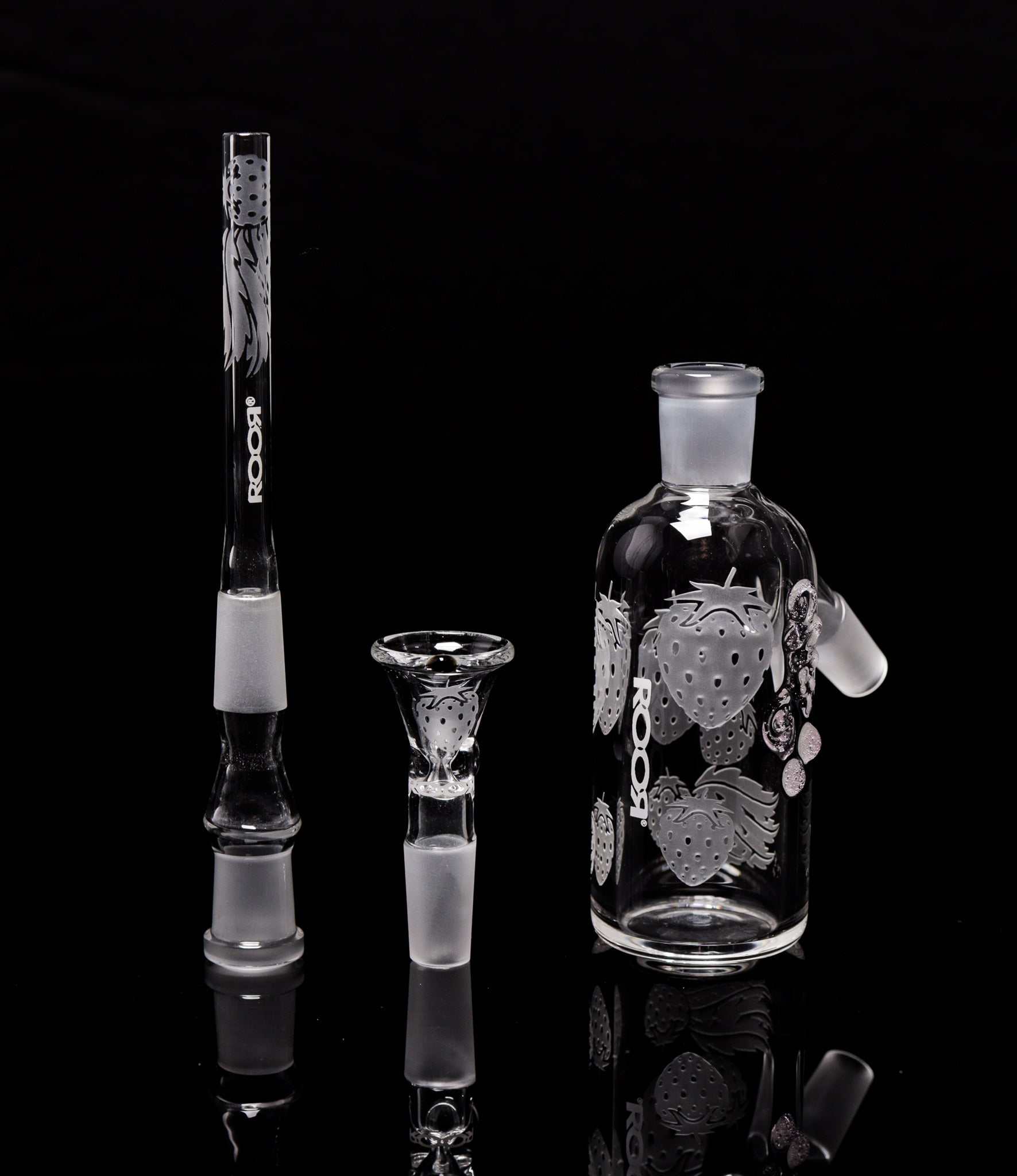 ROOR® Custom Strawberry Dream Ash-Catcher with sandblasted design and 14.5mm joint on black background.