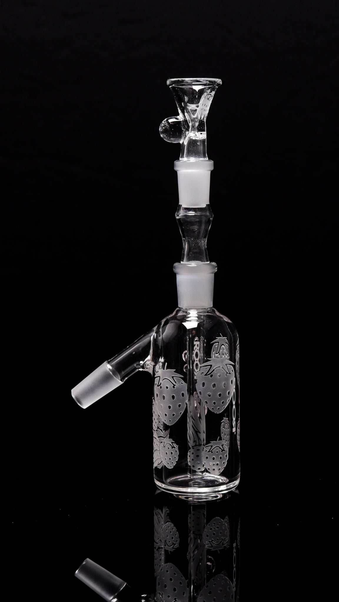 ROOR® Custom Strawberry Dream Ash-Catcher 14.5mm Joint with sandblasted glass design.