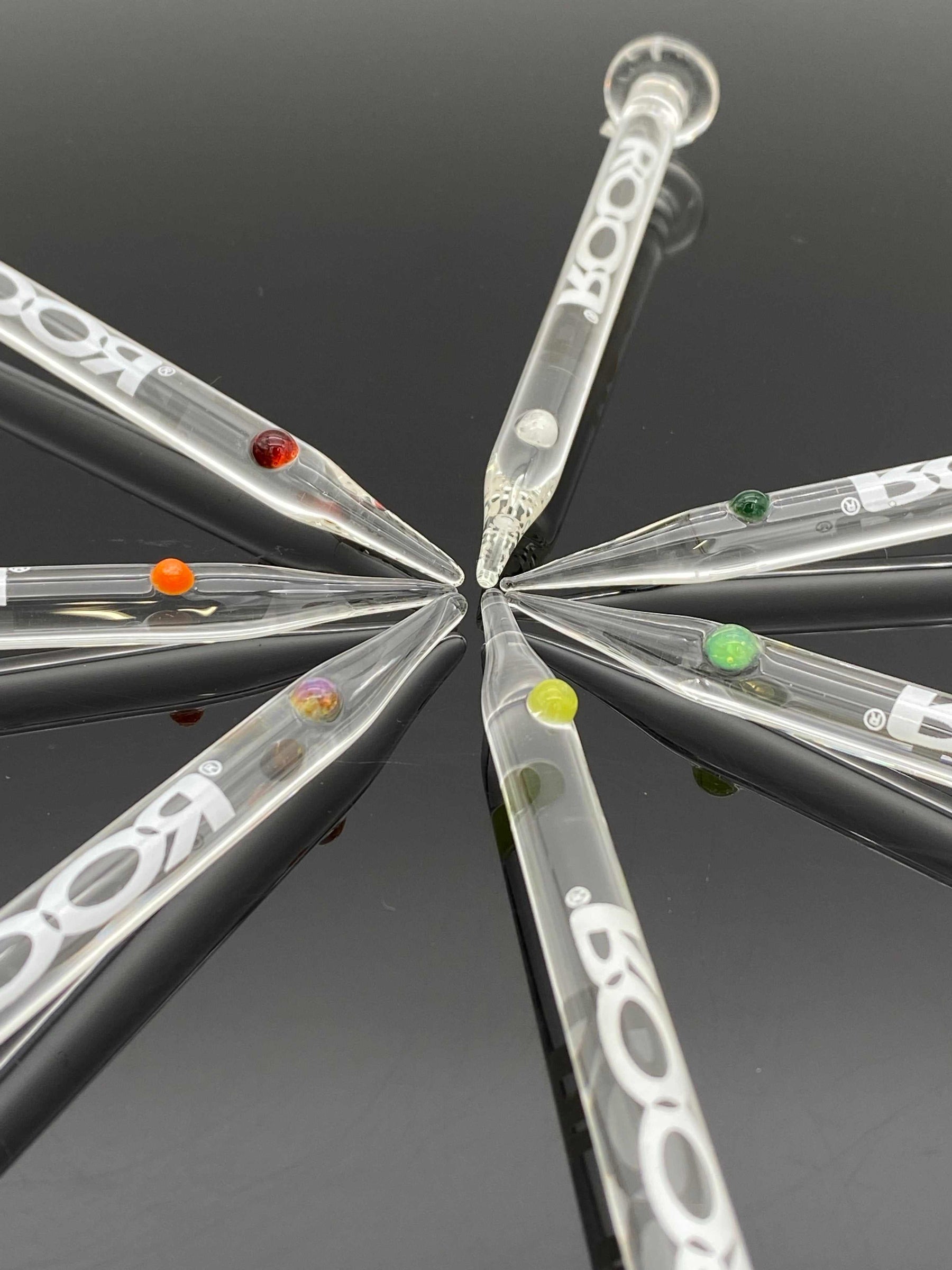 Set of ROOR Glass Poker Disk-End with color dots made of durable laboratory-grade glass with white ROOR logo decal on each piece