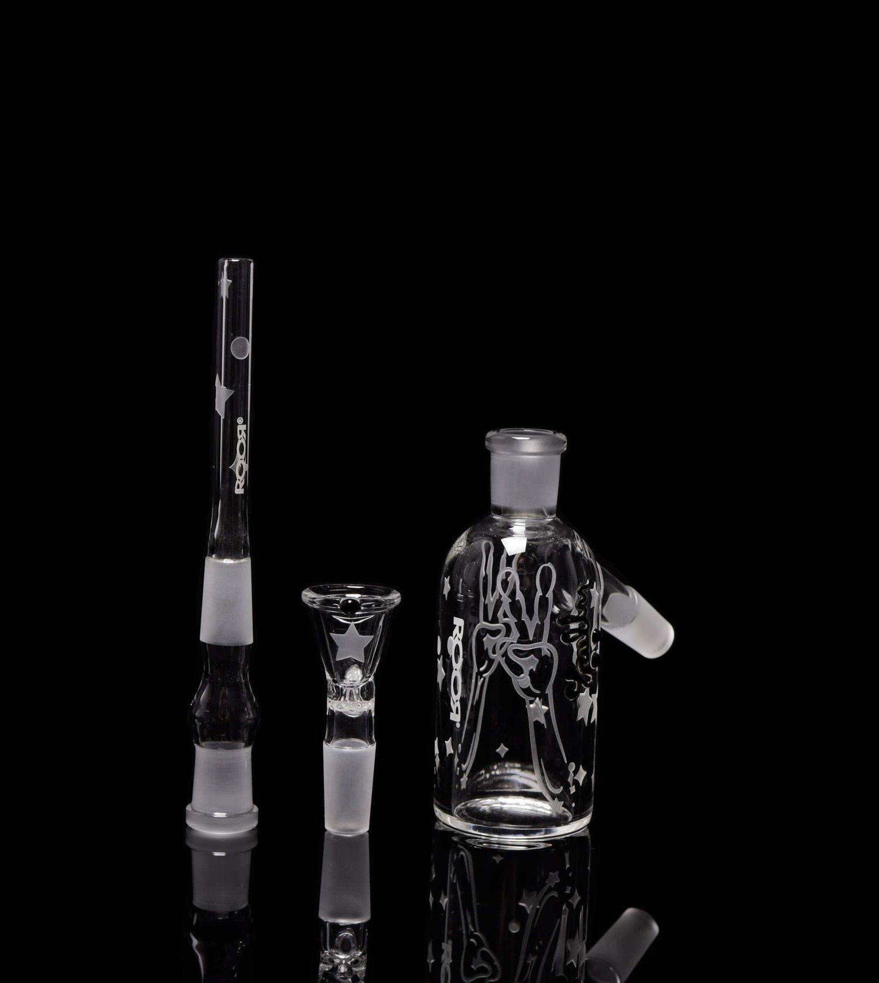 ROOR® Custom Alien OG Ash-Catcher with sandblasted design, 14.5mm joint, and glass accessories including downstem and bowl.