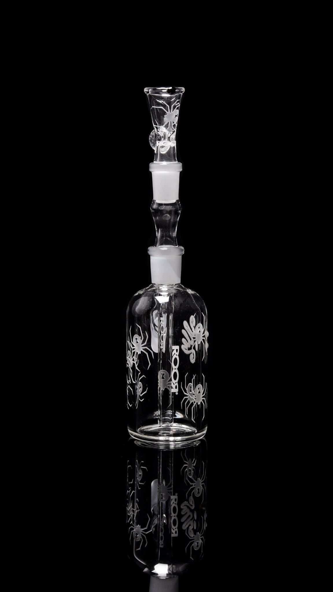 ROOR® Custom White Widow Ash-Catcher with sandblasted design and 14.5mm joint.